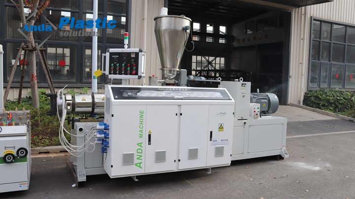 perfil extrudado de pl&aacute;stico pvc para decora&ccedil;&atilde;o