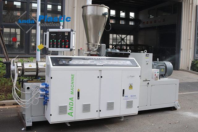 Máquina de extrusão de perfil de porta e janela UPVC