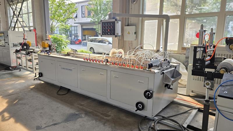 M&aacute;quina de painel de intradorso, linha de produ&ccedil;&atilde;o de painel de repolho, 