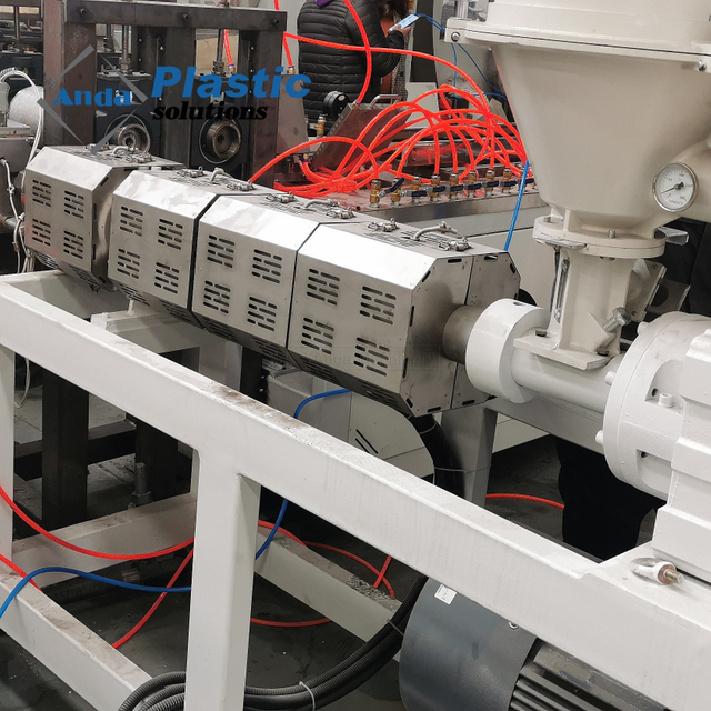 WPC Perfil Decking Making Machine Production Line