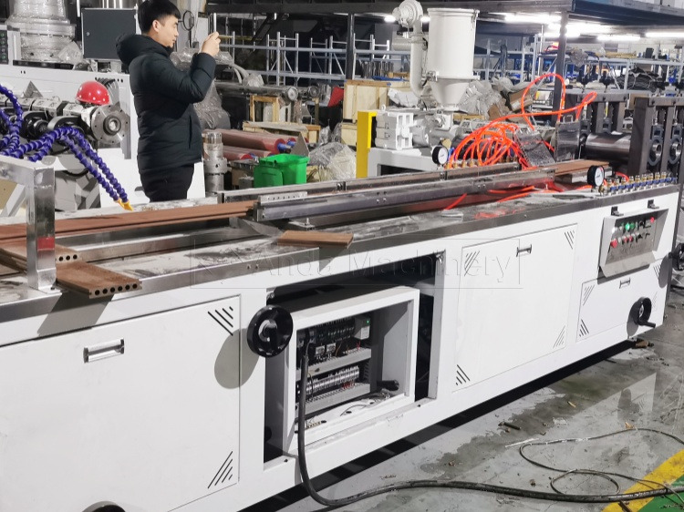 , m&aacute;quina extrusora de perfil wpc Linha wpc, linha de extrus&atilde;o de perfil wpc, m&aacute;quina extrusora de perfil wpc 